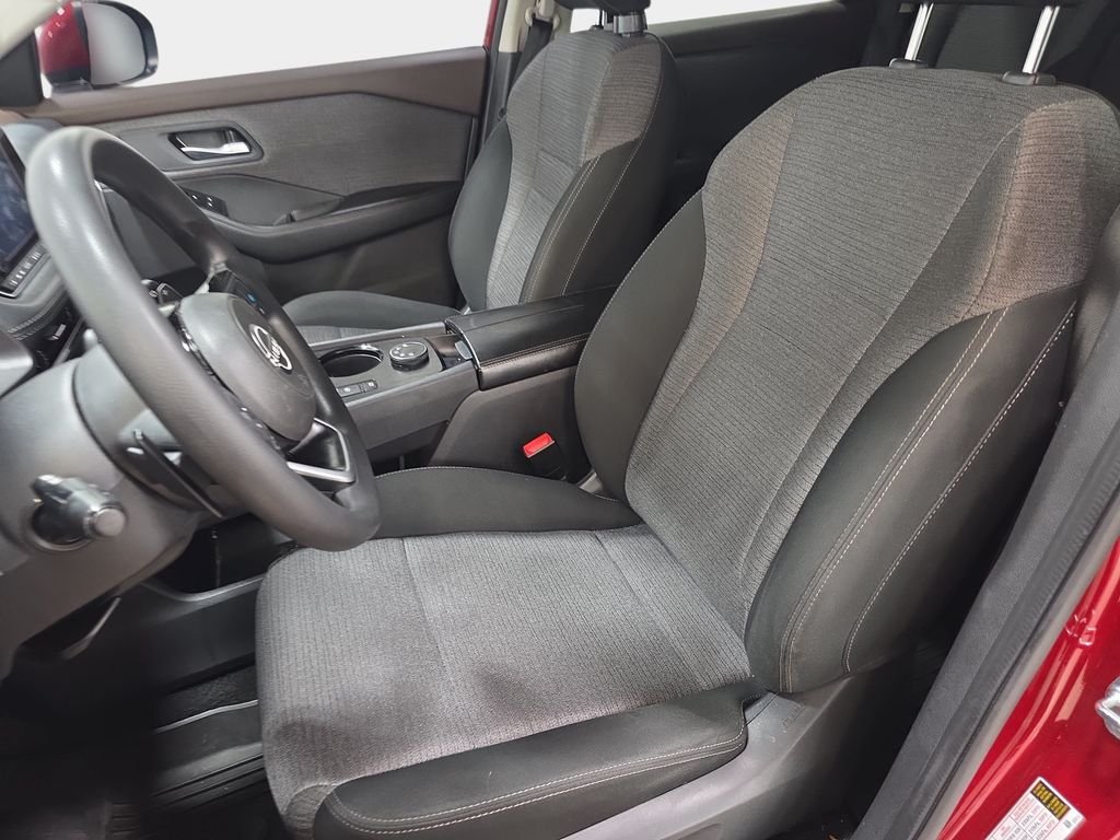 Used 2022 Scarlet Ember Tintcoat Nissan SV image 11