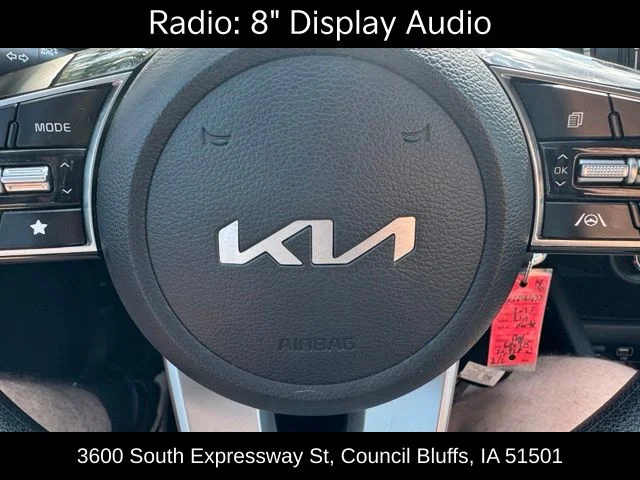 Used 2023 Red Kia LXS image 9