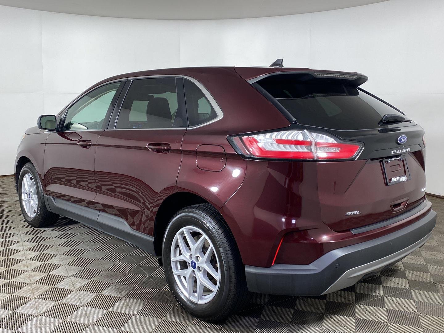 Used 2022 Burgundy Velvet Metallic Tinted Clearcoat Ford SEL image 28