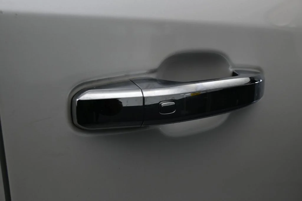 Used 2022 Iridescent Pearl Tricoat Chevrolet LTZ image 44