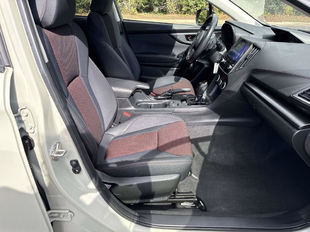 Used 2023  Subaru Premium image 7