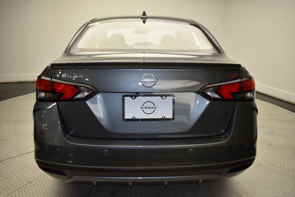 2025 Nissan Versa Sedan SR - Photo 6