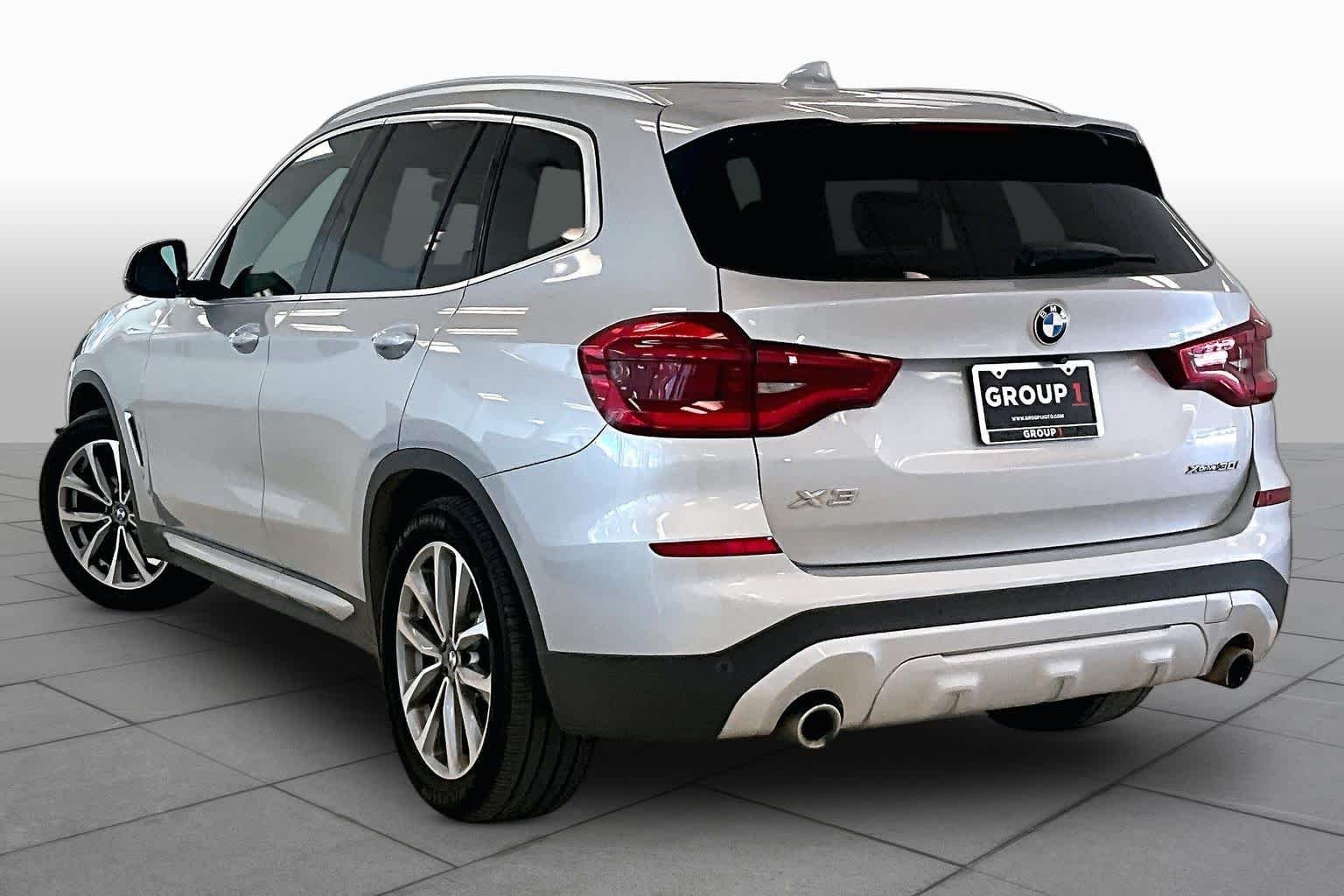 Used 2019 Glacier Silver Metallic BMW xDrive30i image 11