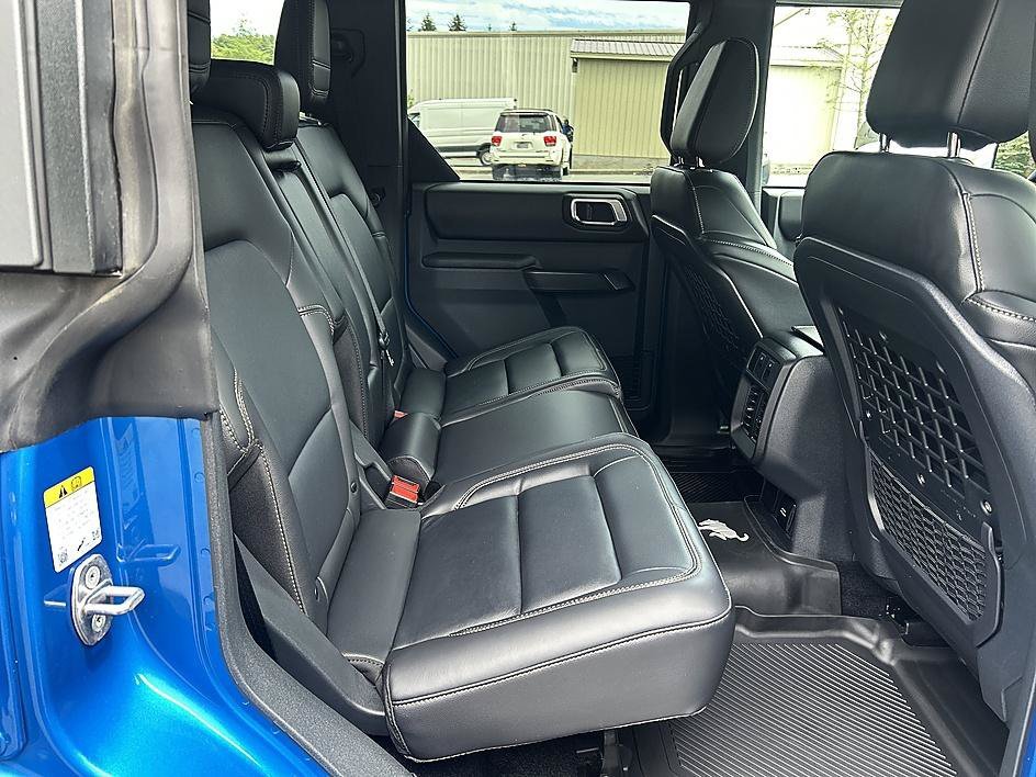 Used 2025 Blue Metallic Ford Badlands image 22