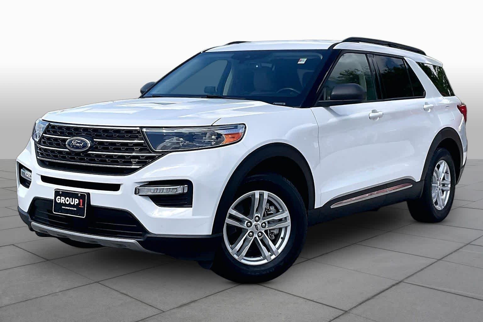 Used 2022 Oxford White Ford XLT image 2