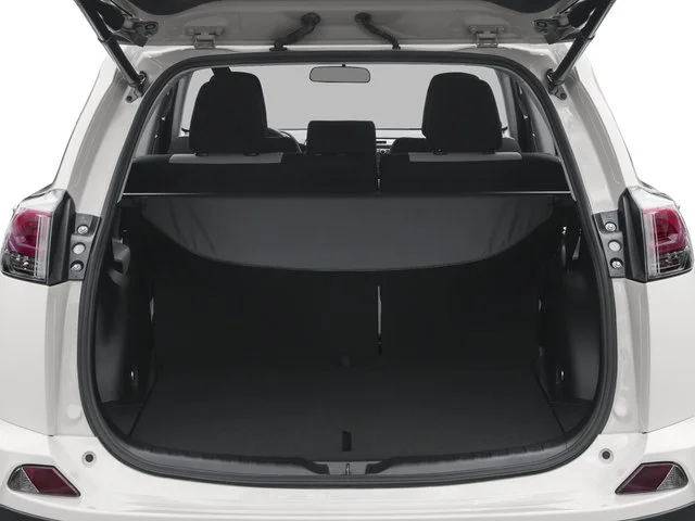 Used 2016 Silver Sky Metallic Toyota XLE image 15