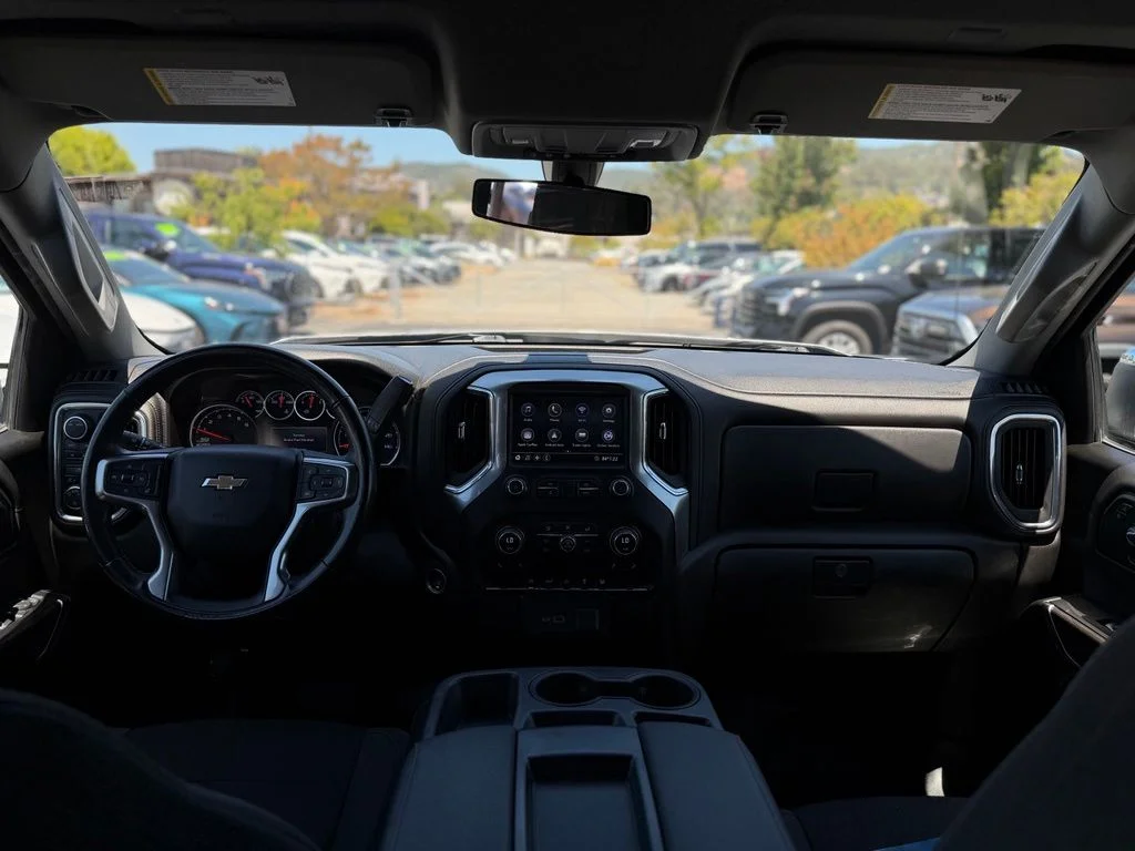 Used 2022 Silver Chevrolet LT image 7