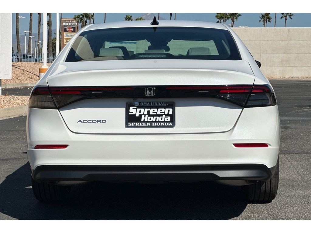 New 2026 Platinum White Pearl Honda SE image 5