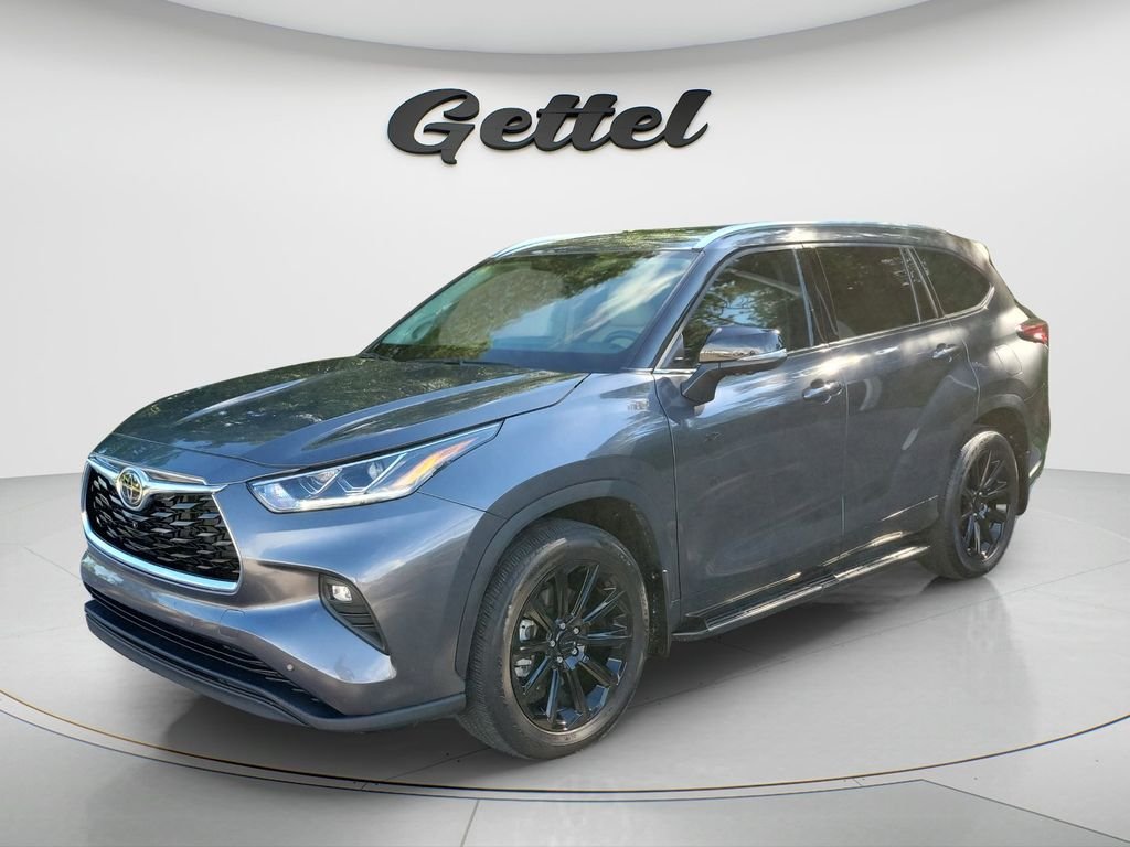 Certified Used 2025 Gray Toyota Limited image 1