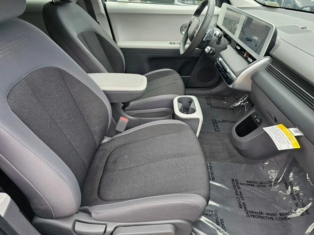 Used 2024 Gray Hyundai SE image 12