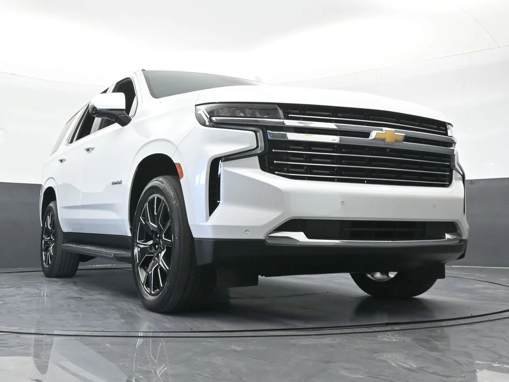 Used 2023 Iridescent Pearl Tricoat Chevrolet LT image 72