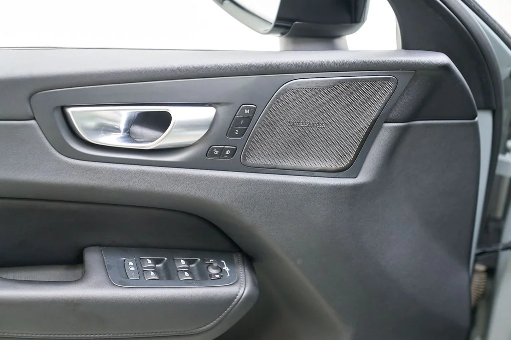 Certified Used 2024 Vapour Grey Volvo Plus image 11