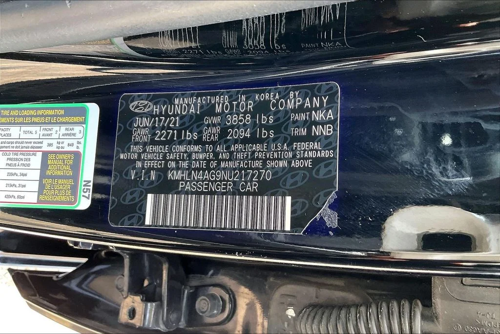 Used 2022 Black Hyundai SEL image 15