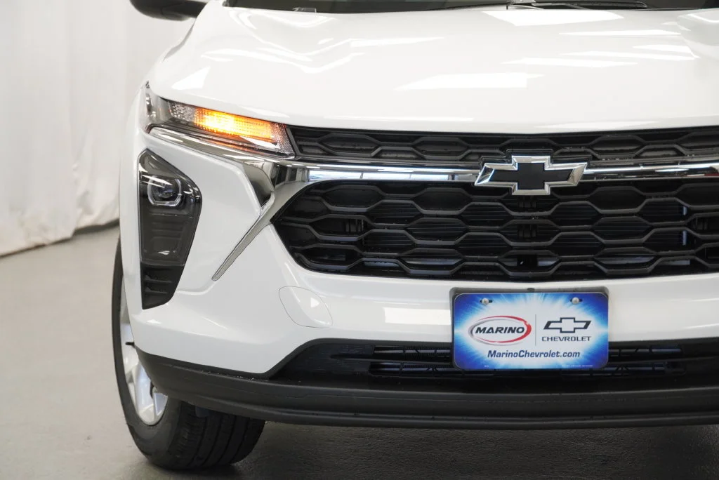 New 2026 Summit White Chevrolet LS image 10