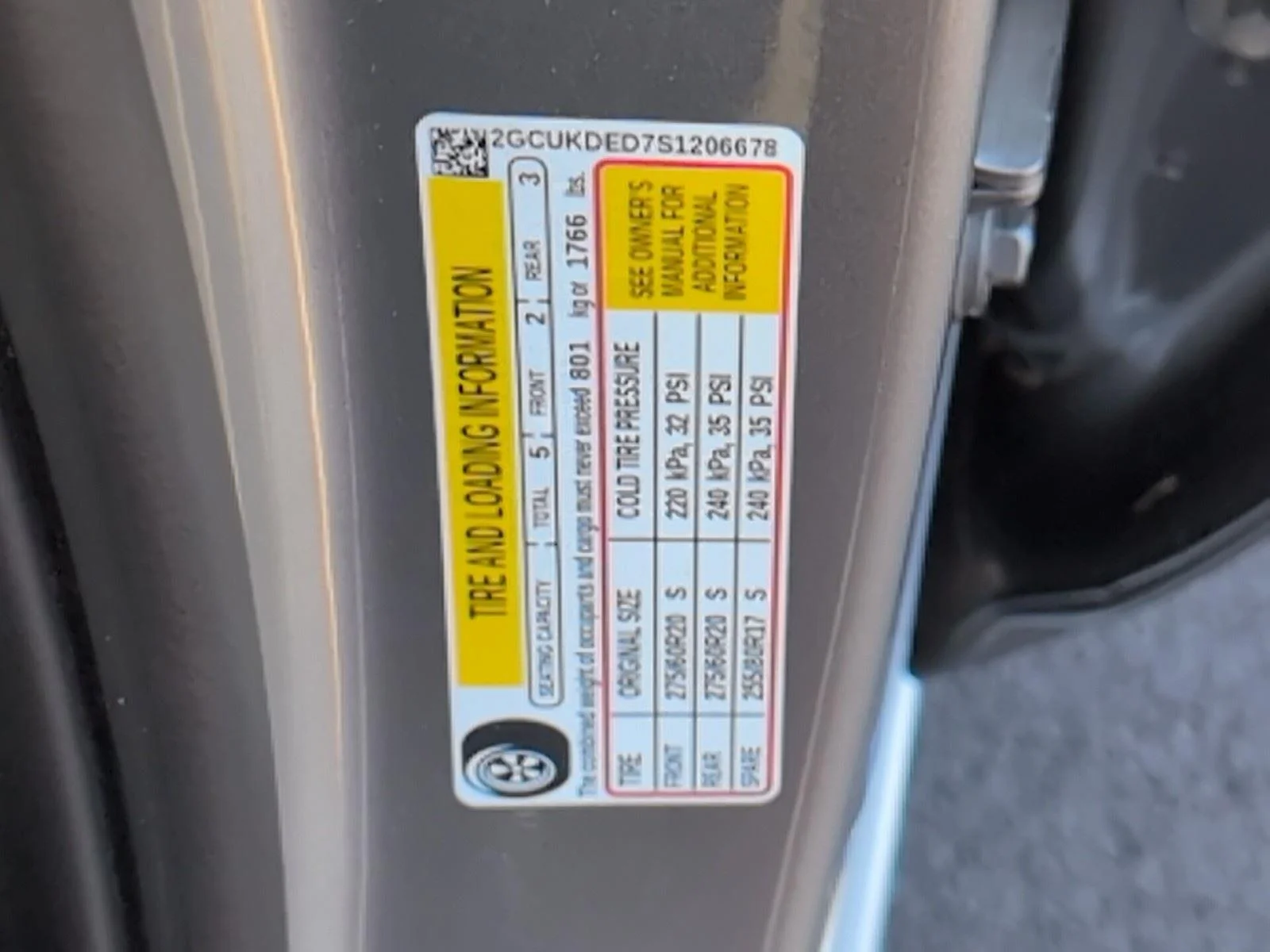 Used 2025 Sterling Gray Metallic Chevrolet LT image 15