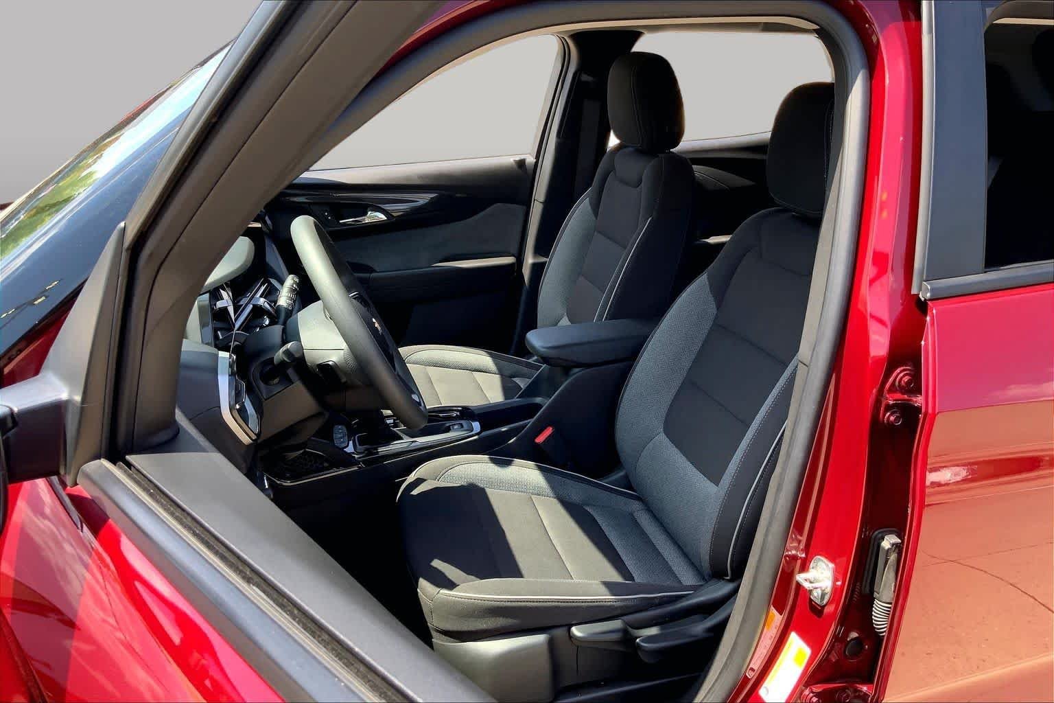 Pre-Owned 2025 Chevrolet Trailblazer LT