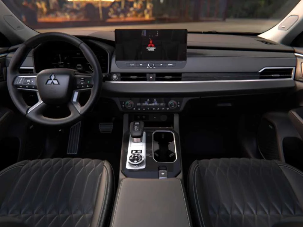 New 2026 Graphite Gray Mitsubishi SEL image 10