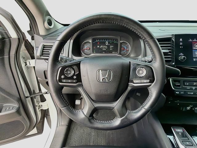 Used 2021 White Honda Touring 7-Passenger image 40