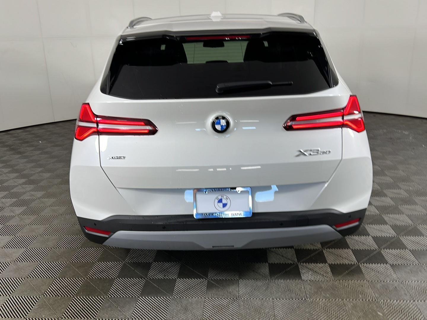 New 2026 Mineral White Metallic BMW 30 xDrive image 3