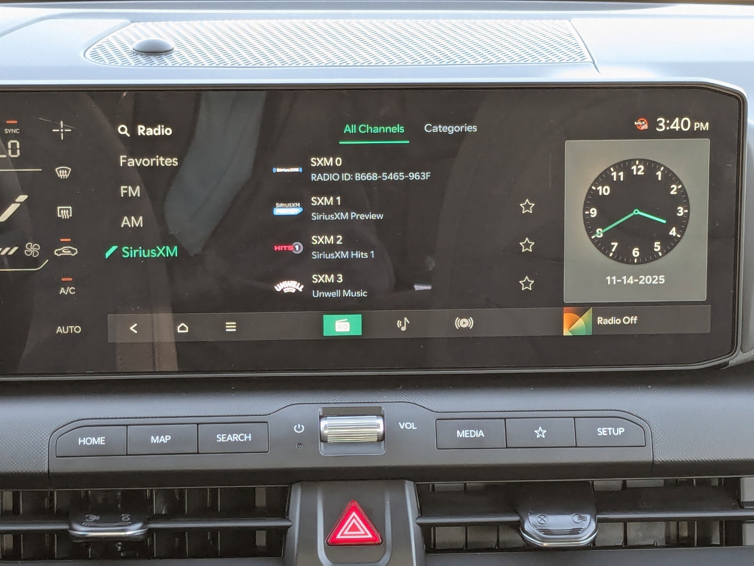 New 2025 Snow White Pearl Kia EX image 20
