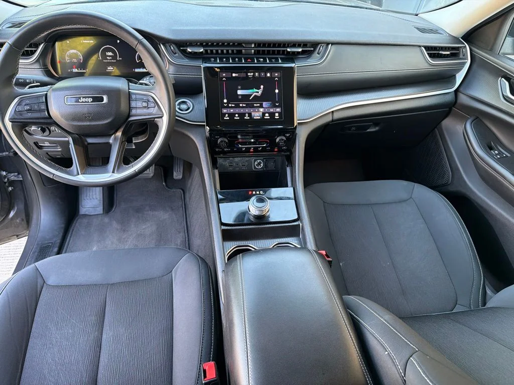 Used 2024 Gray Jeep Laredo image 19