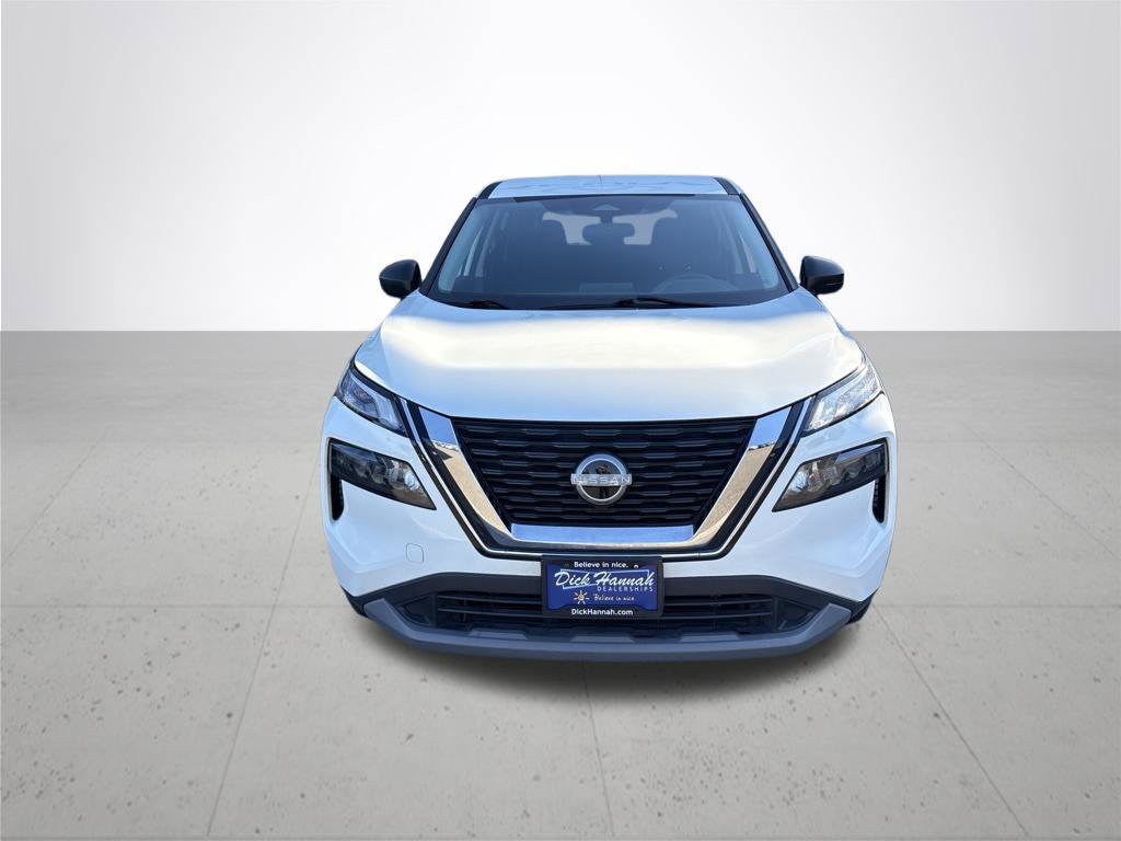 Used 2023 White Nissan S image 3