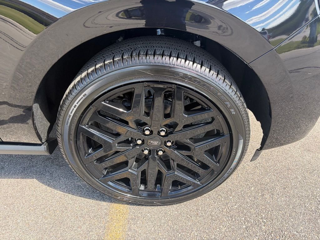 New 2027 Agate Black Metallic Ford MAX Platinum image 43