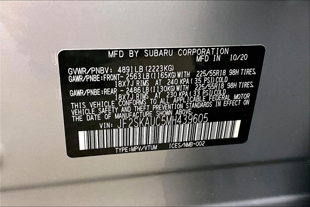 Used 2021 Silver Subaru Limited image 19