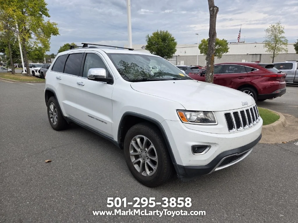Used 2014 White Jeep Limited image 3
