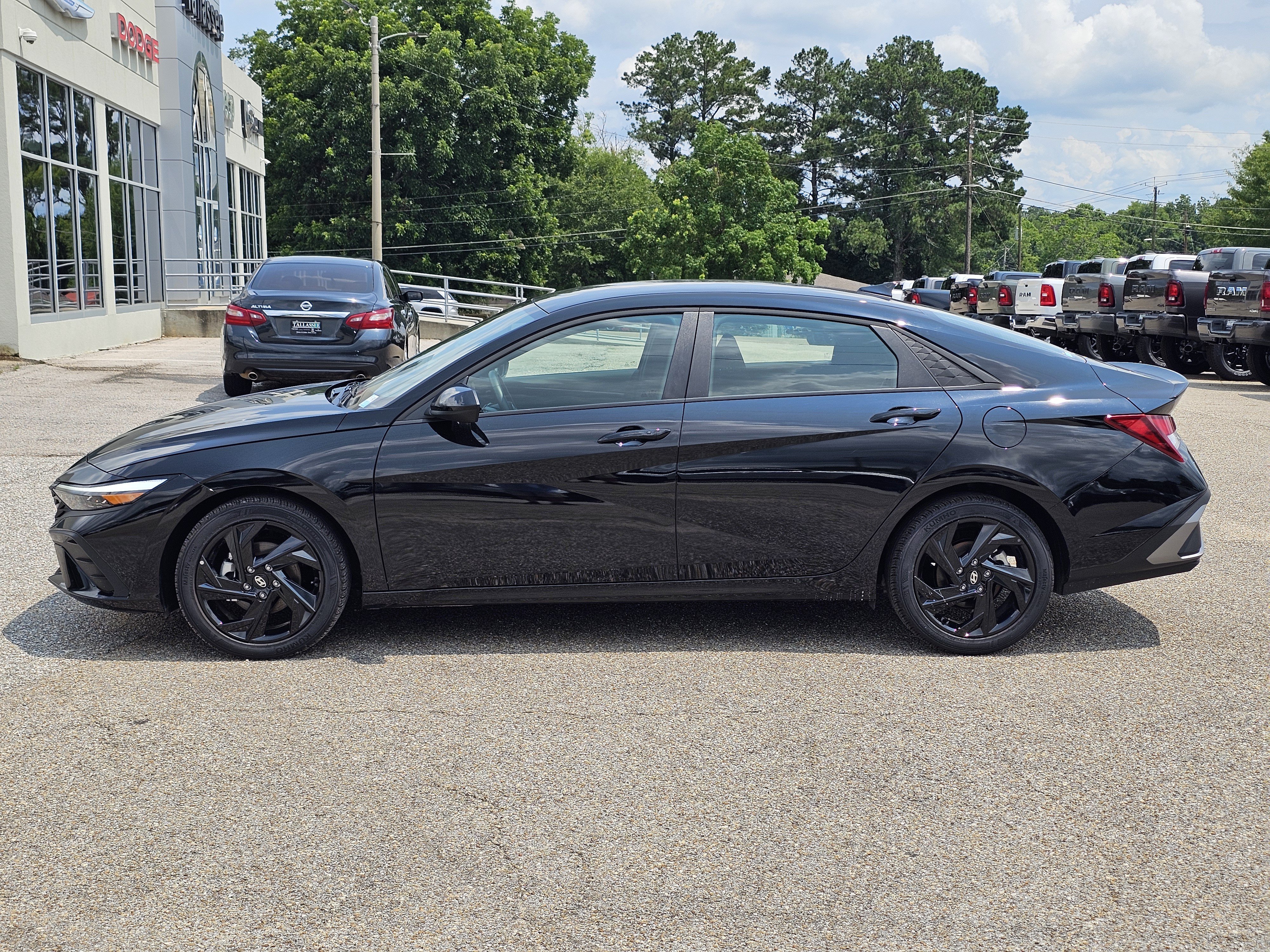 2026 Hyundai Elantra SEL Sport - Photo 12