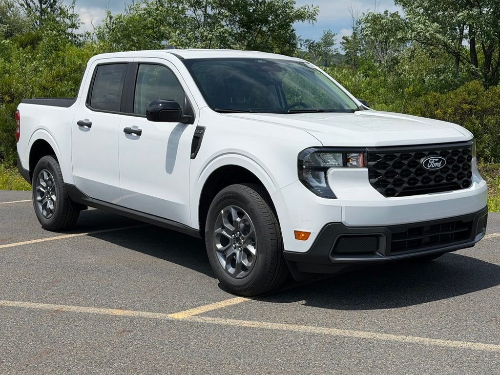 New 2026 Oxford White Ford XLT image 1