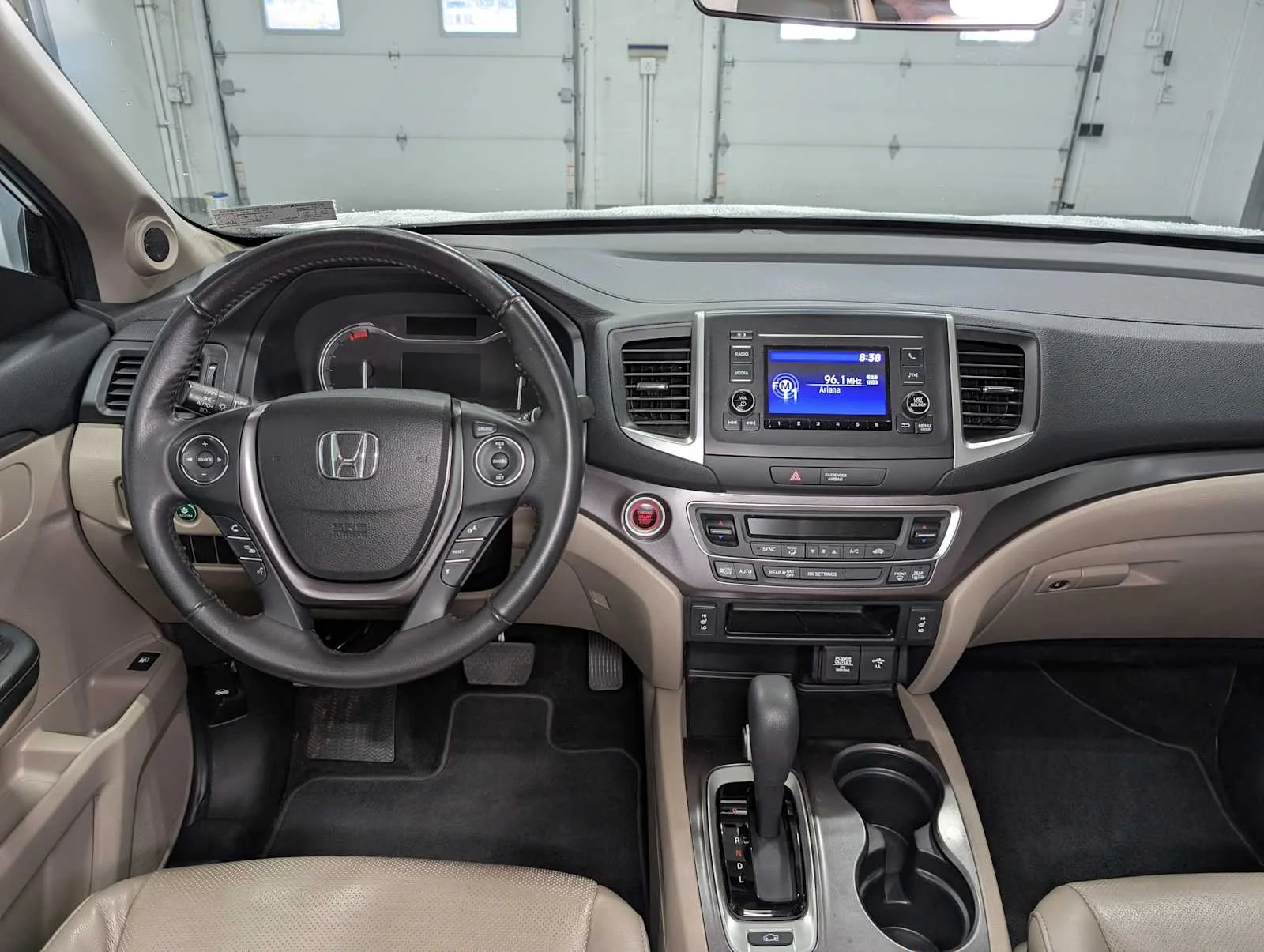 Used 2019 Platinum White Pearl Honda RTL image 17