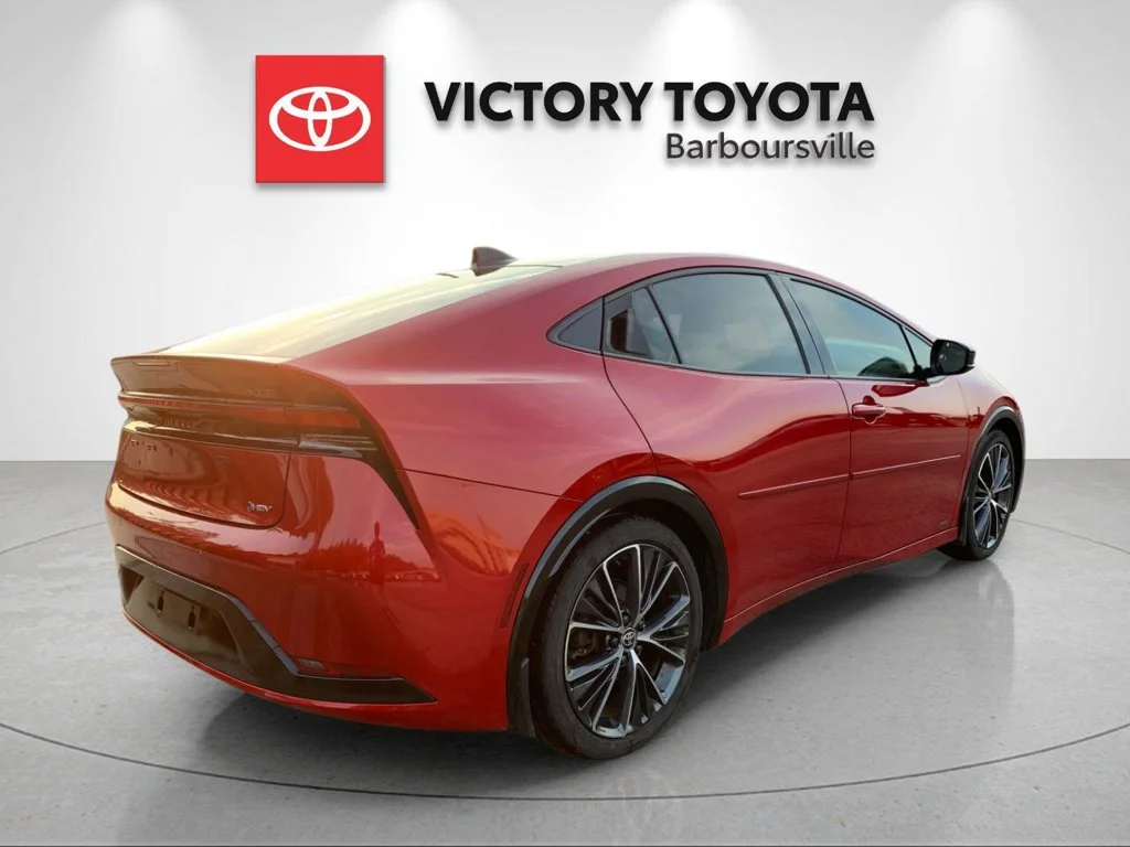Used 2024 Red Toyota XLE image 7