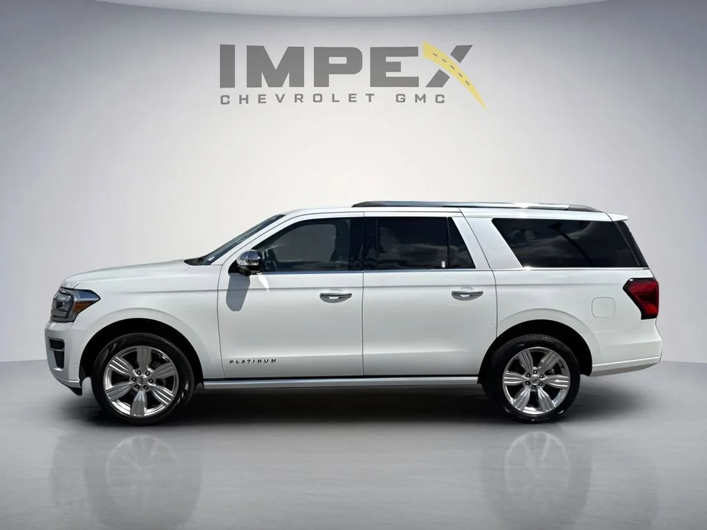 Used 2024  Ford Platinum image 2