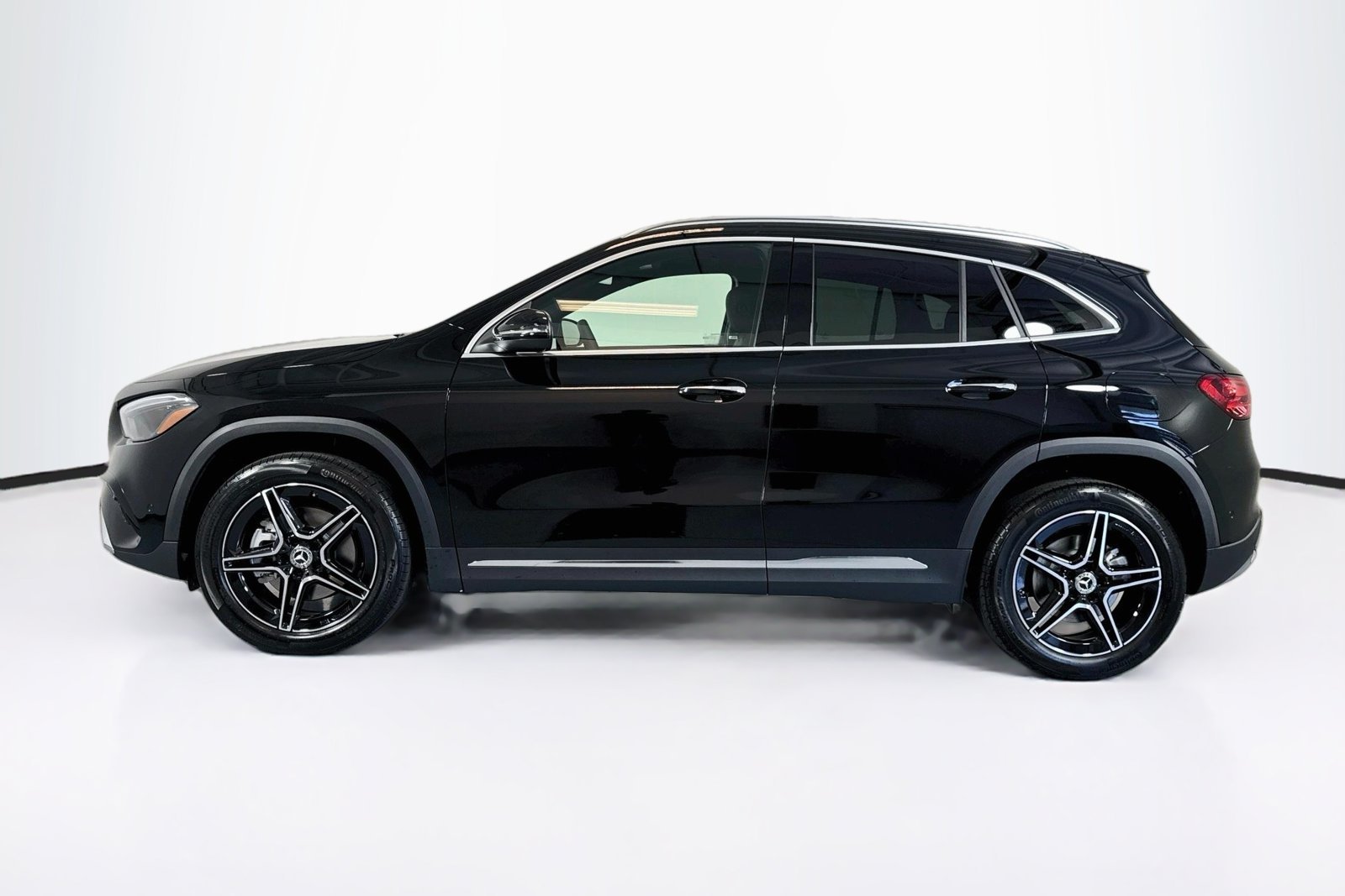 New 2026 Night Black Mercedes-Benz GLA 250 image 8
