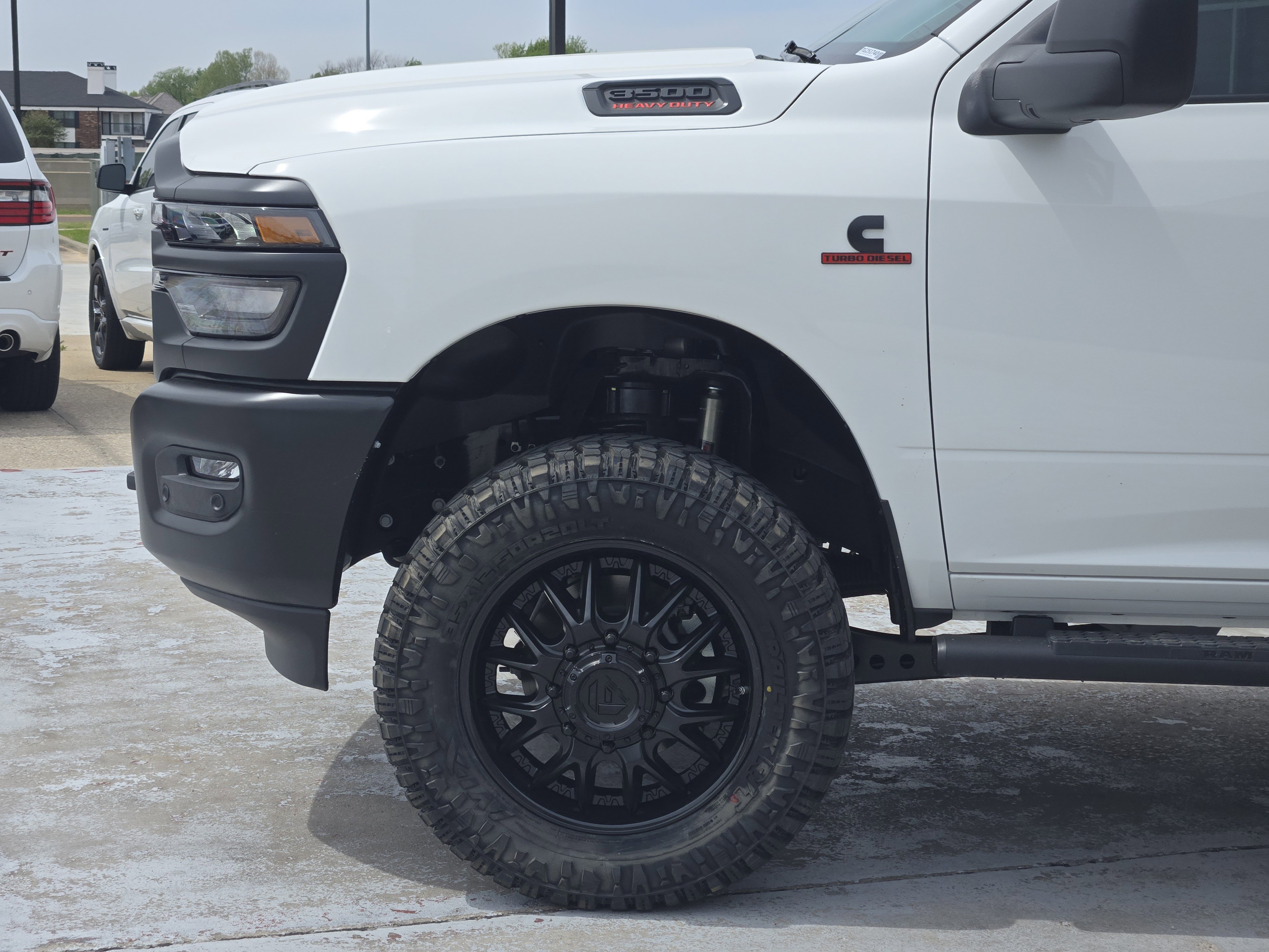 New 2026 Bright White Clear-Coat Exterior Paint RAM Tradesman image 5