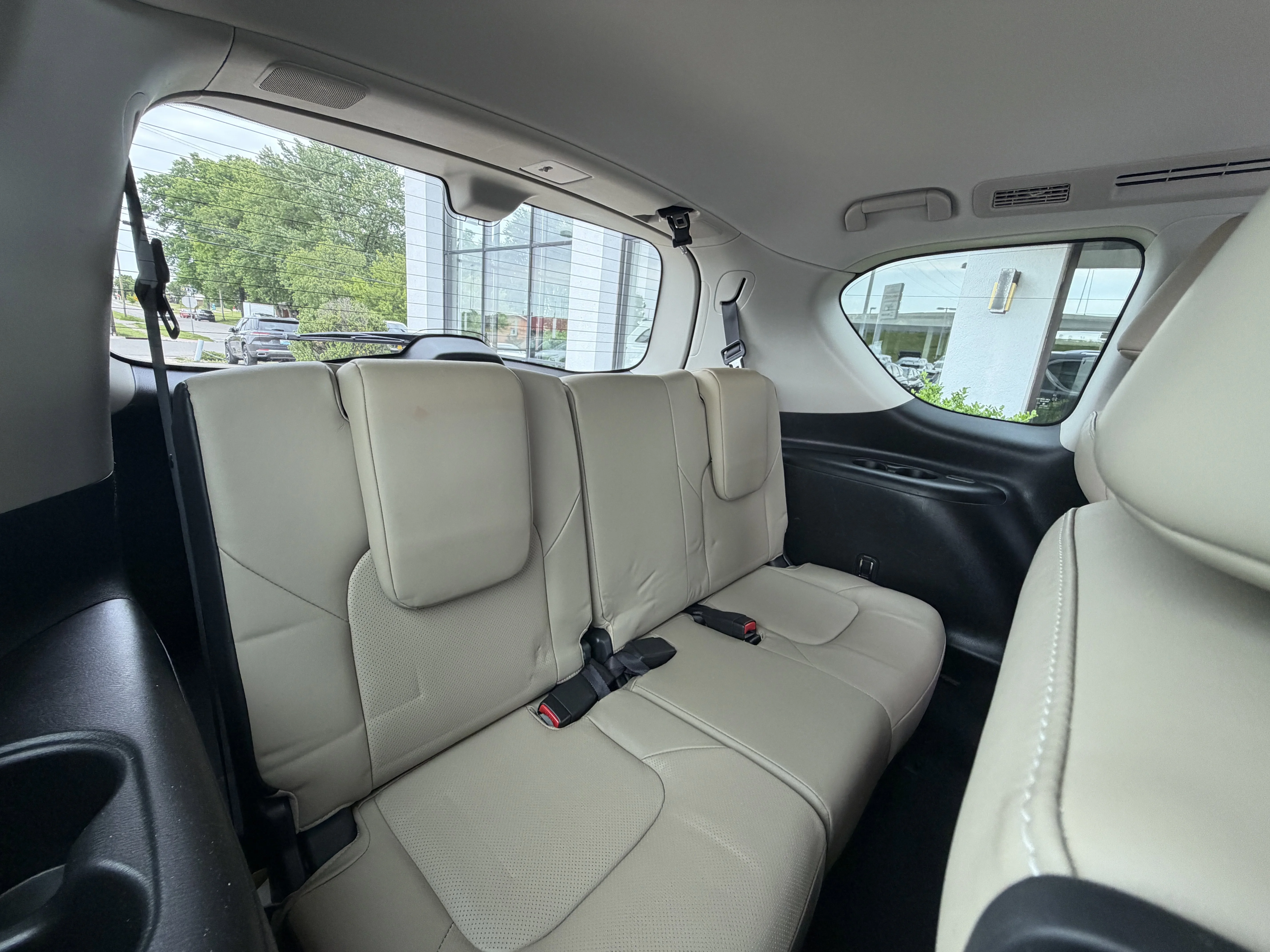 Used 2021 Mineral Black INFINITI Premium Select image 27