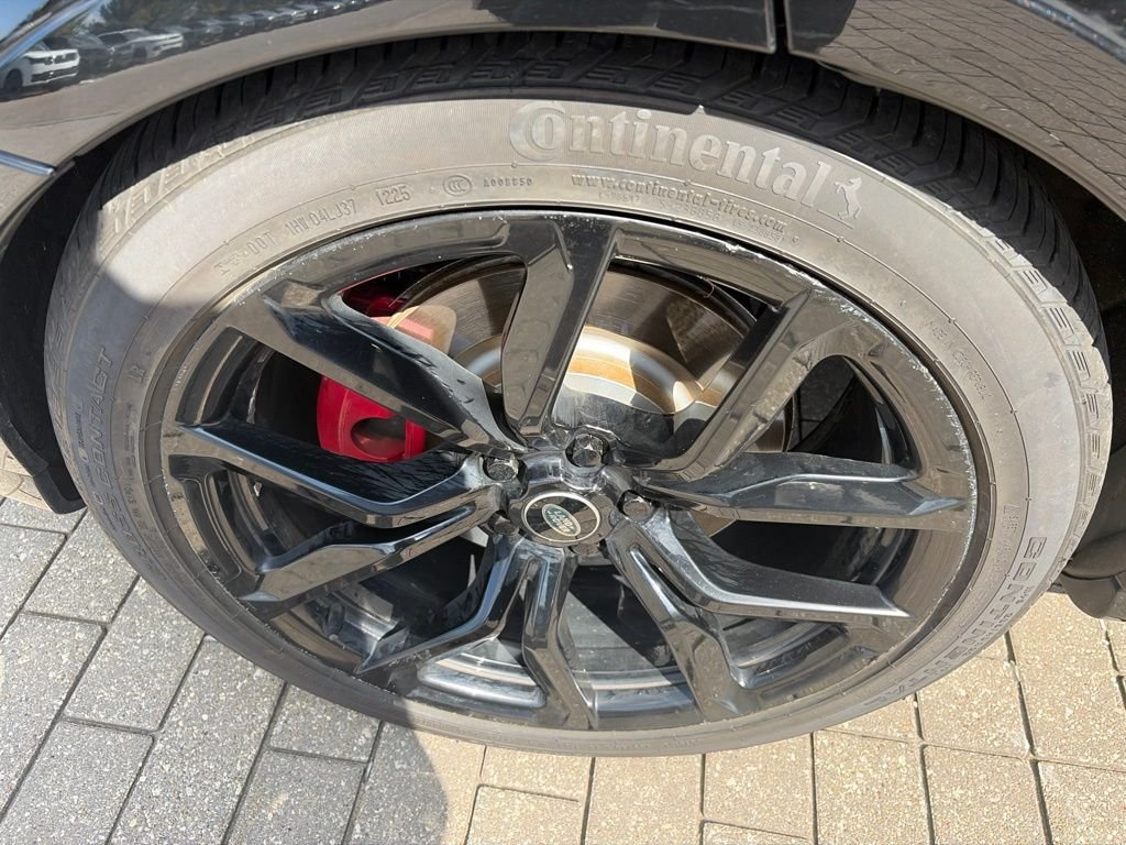 Used 2022 Santorini Black Metallic Land Rover SVR image 11