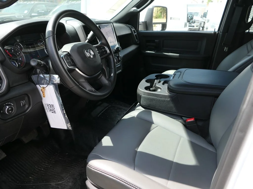 New 2026 Bright White Clearcoat RAM Tradesman image 13