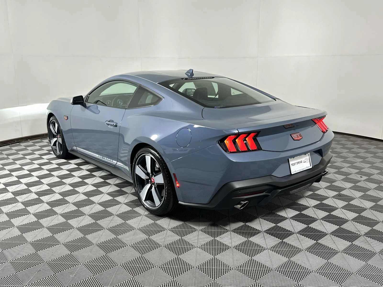 New 2025 Vapor Blue Metallic Ford GT Premium image 6