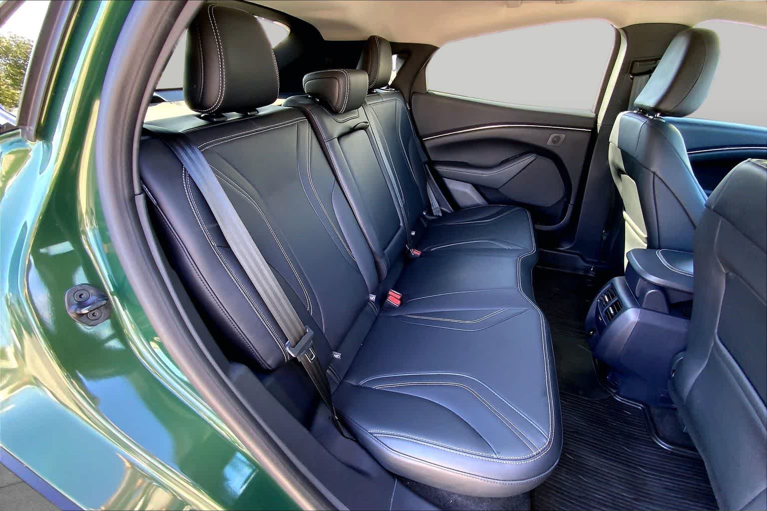 Used 2024 Eruption Green Metallic Ford Premium image 19