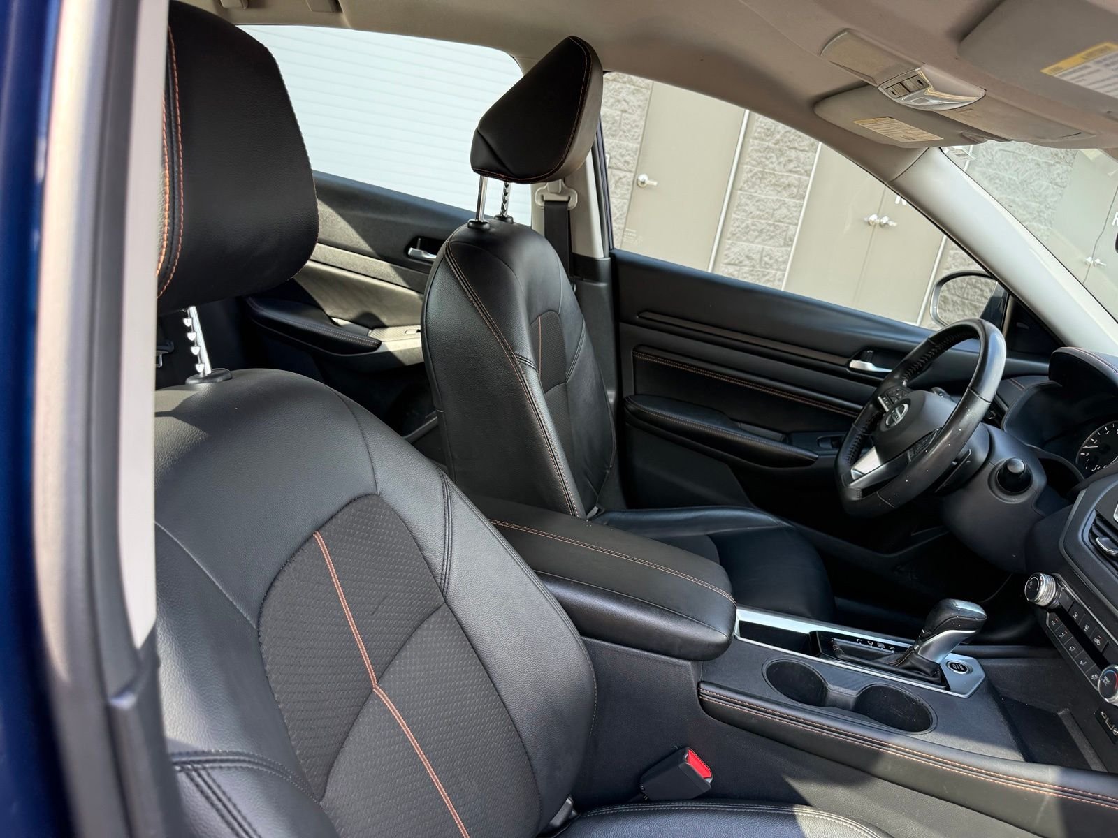 Used 2022 Blue Nissan 2.5 SR image 27