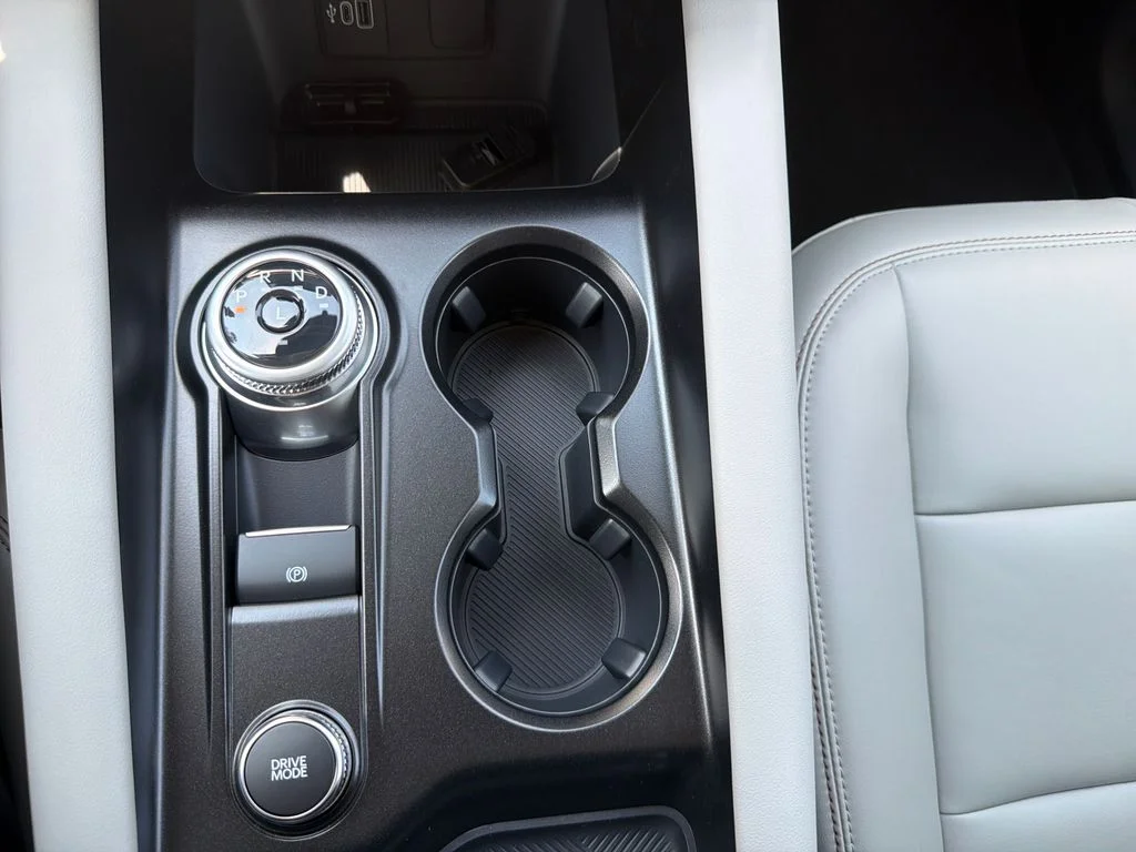 New 2026 Star White Metallic Tri-Coat Ford Active image 26