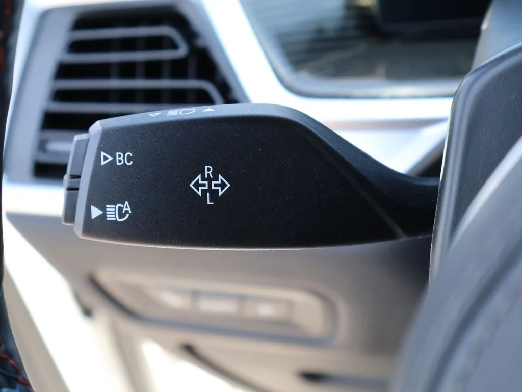 Used 2026 Alpine White BMW M60i image 36
