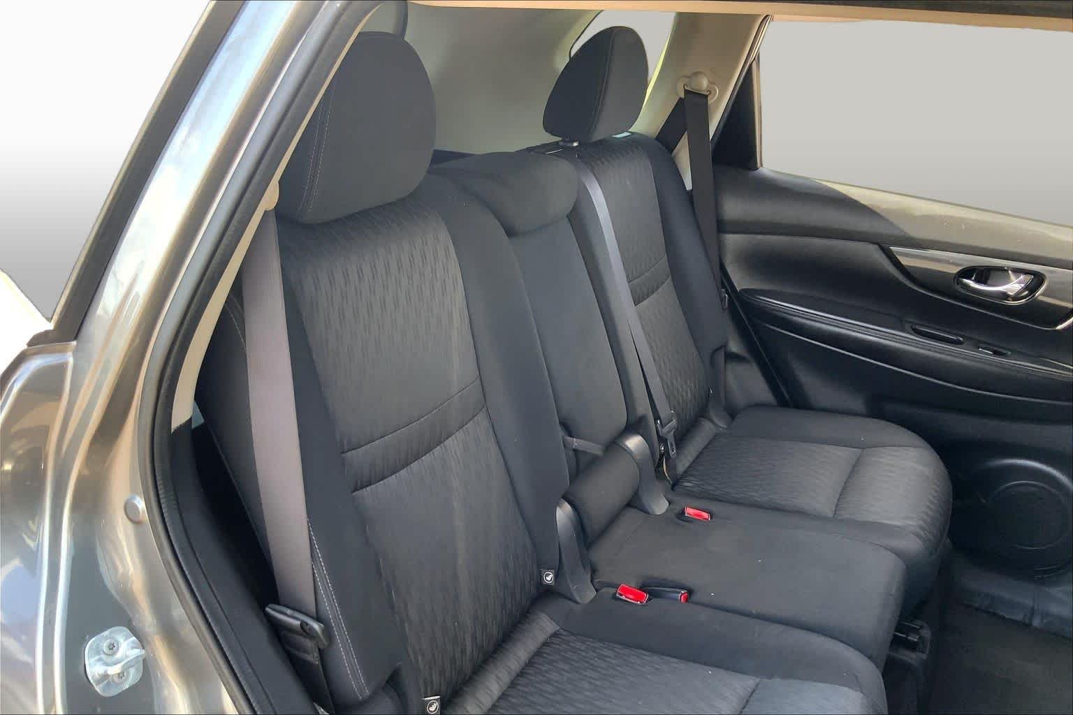 Used 2017 Gun Metallic Nissan SV image 17