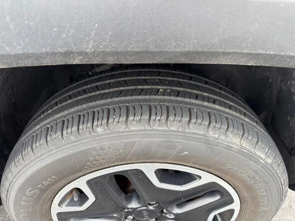Used 2017 Gray Jeep Trailhawk image 18