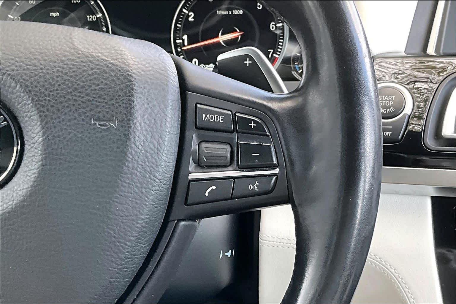 Used 2015  BMW 750Li xDrive image 23