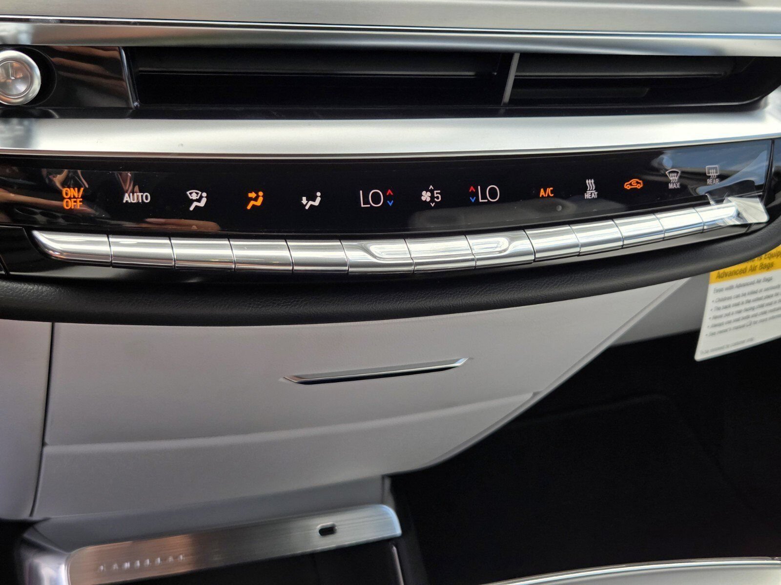 2027 Cadillac LYRIQ Premium Sport - Photo 24