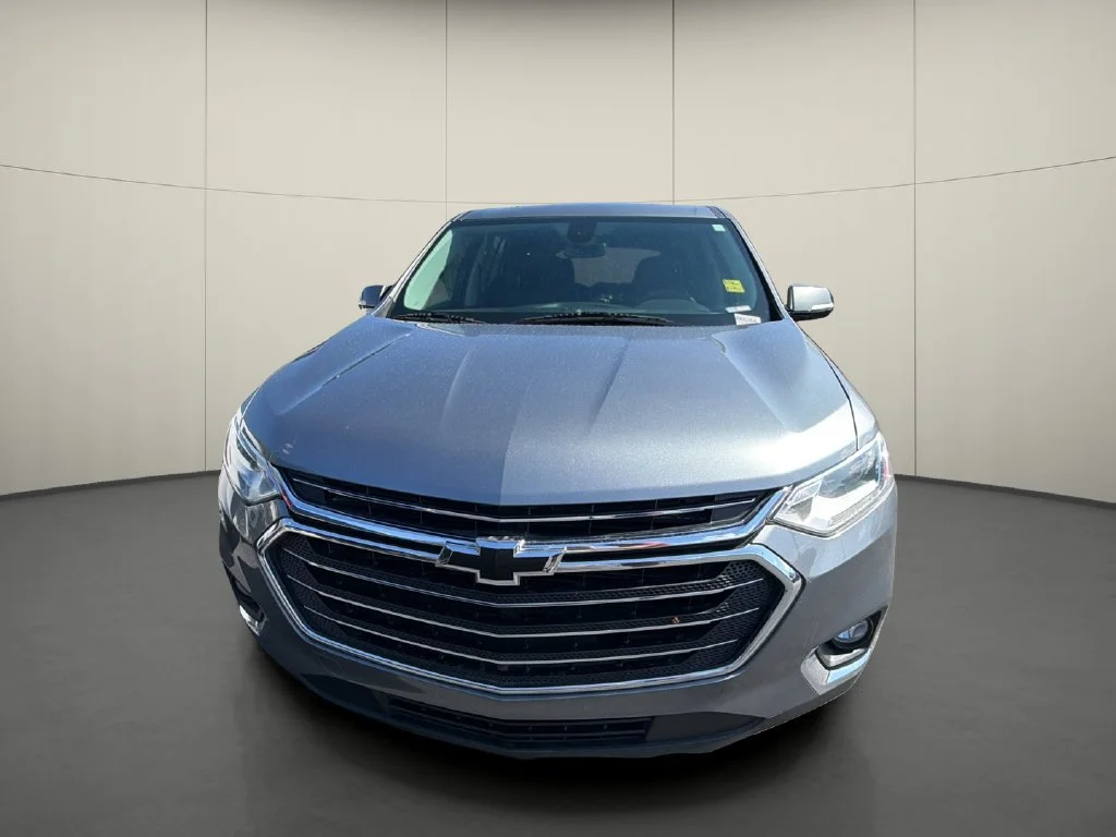 Used 2018 SATIN STEEL METALLIC Chevrolet LT Leather image 2