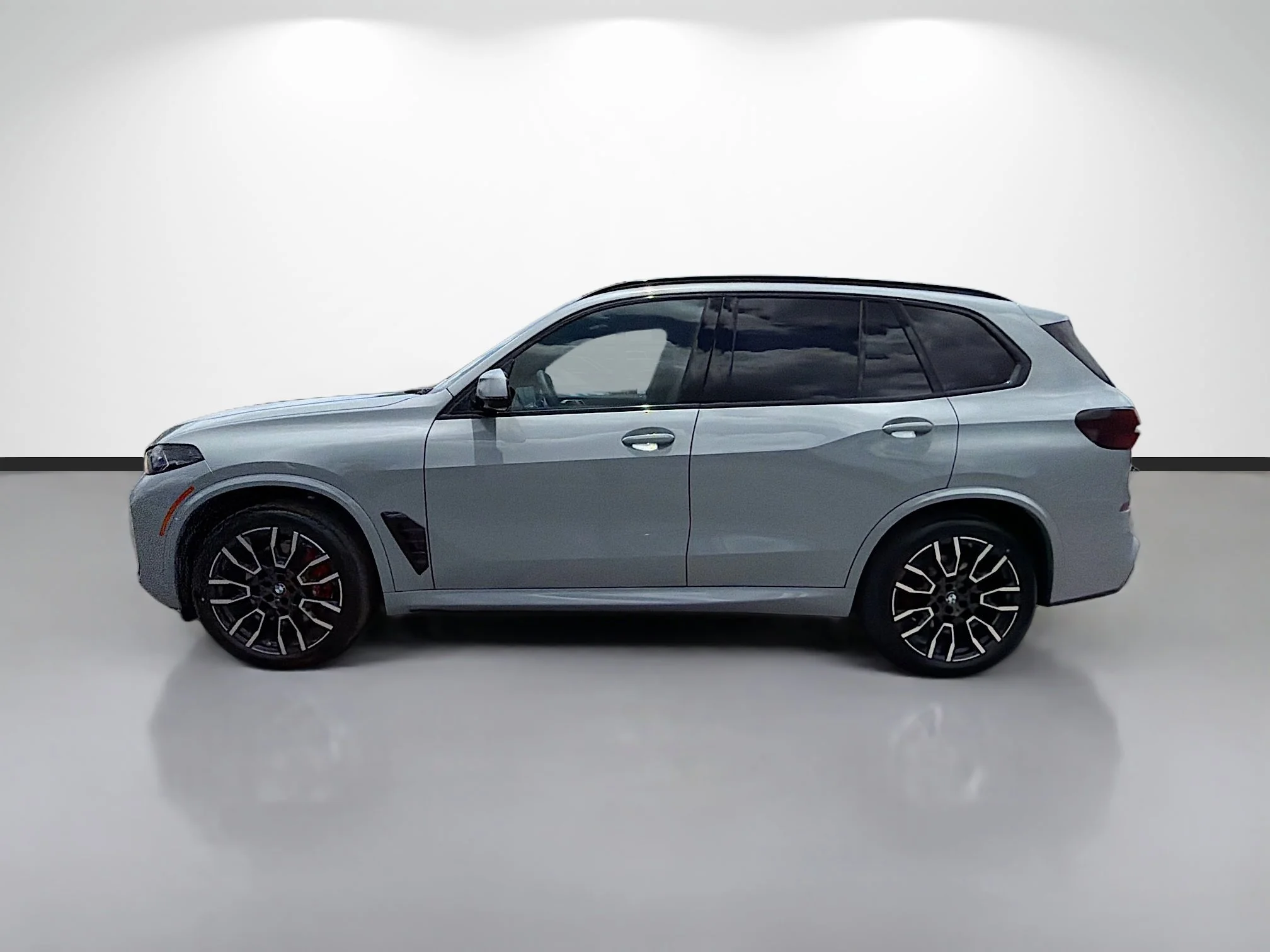 New 2026 Brooklyn Grey Metallic BMW sDrive40i image 6
